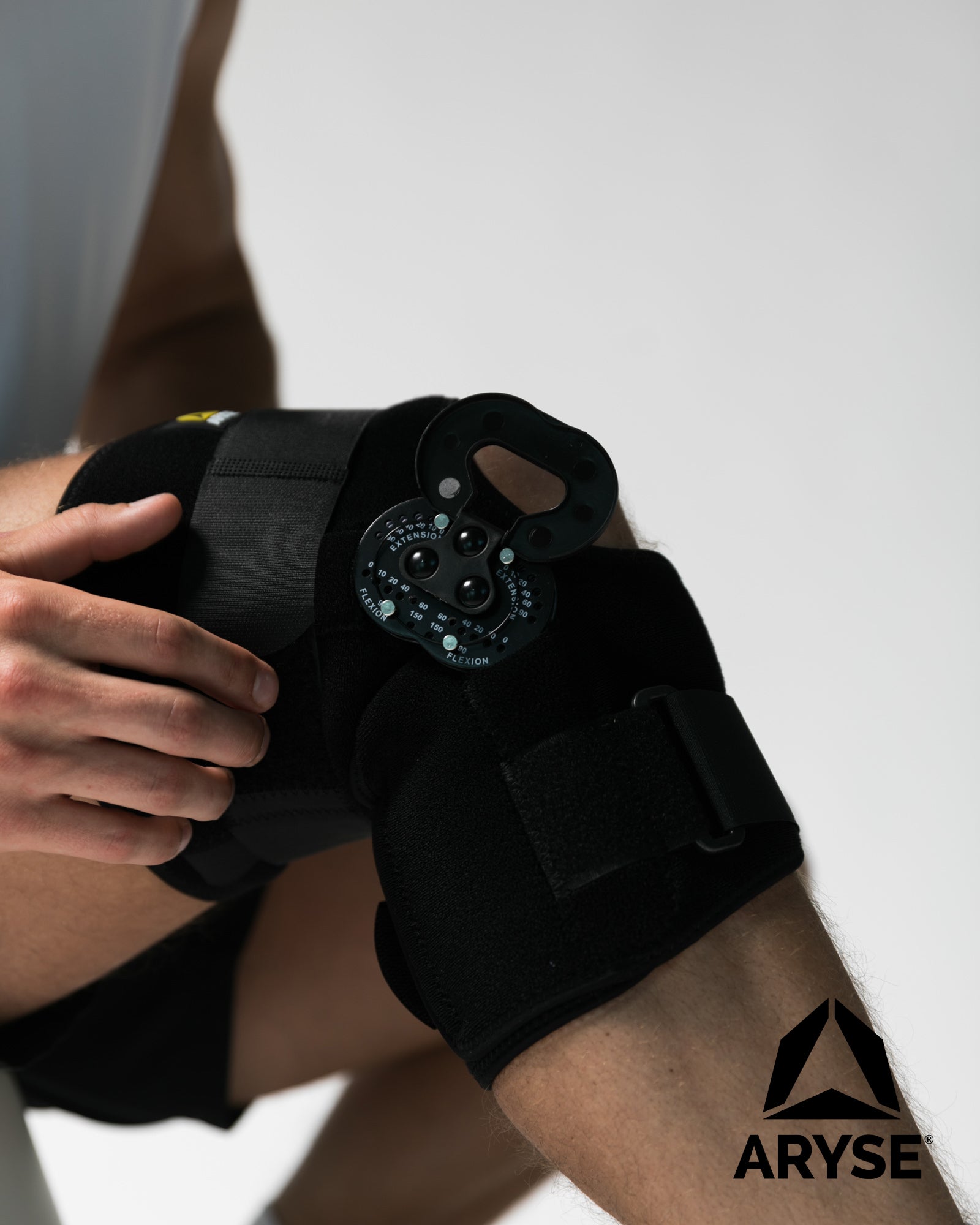 Aryse ROM Knee Brace L1832/L1833